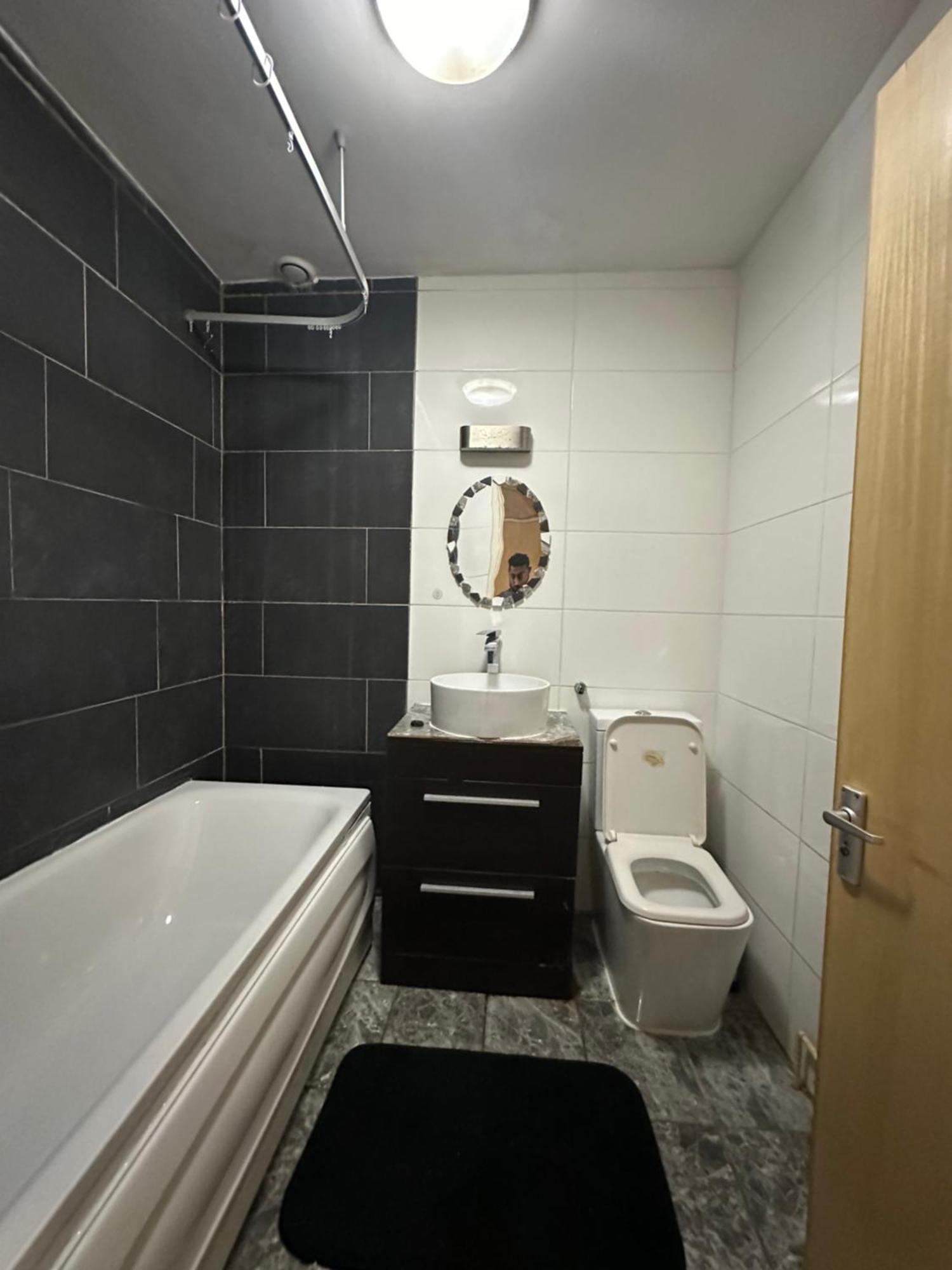Luxury In Central London!6 Bedroom With 2 Bath & Separate Wc! * Londres
