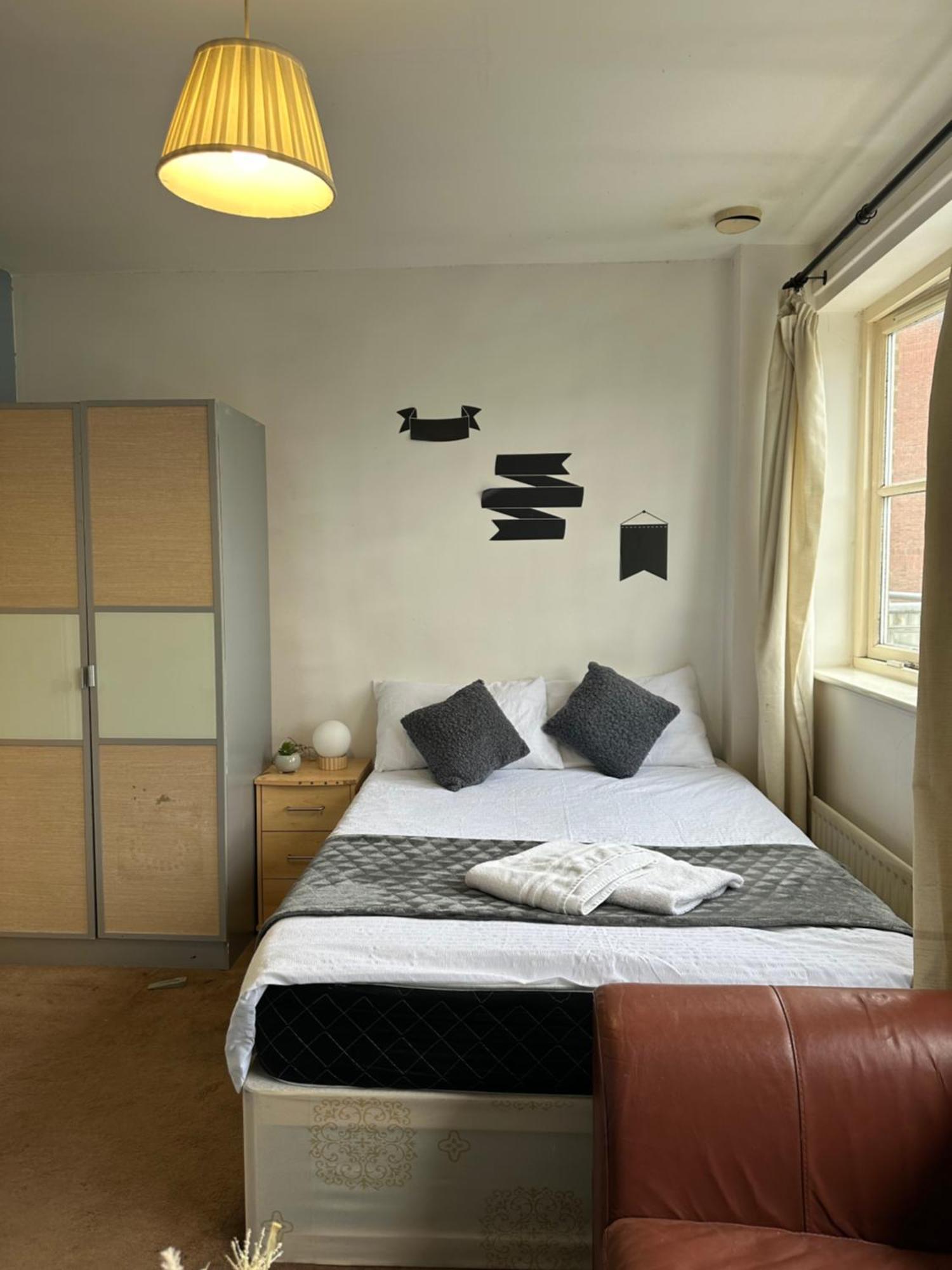 Habitación en casa particular Luxury In Central London!6 Bedroom With 2 Bath & Separate Wc! *