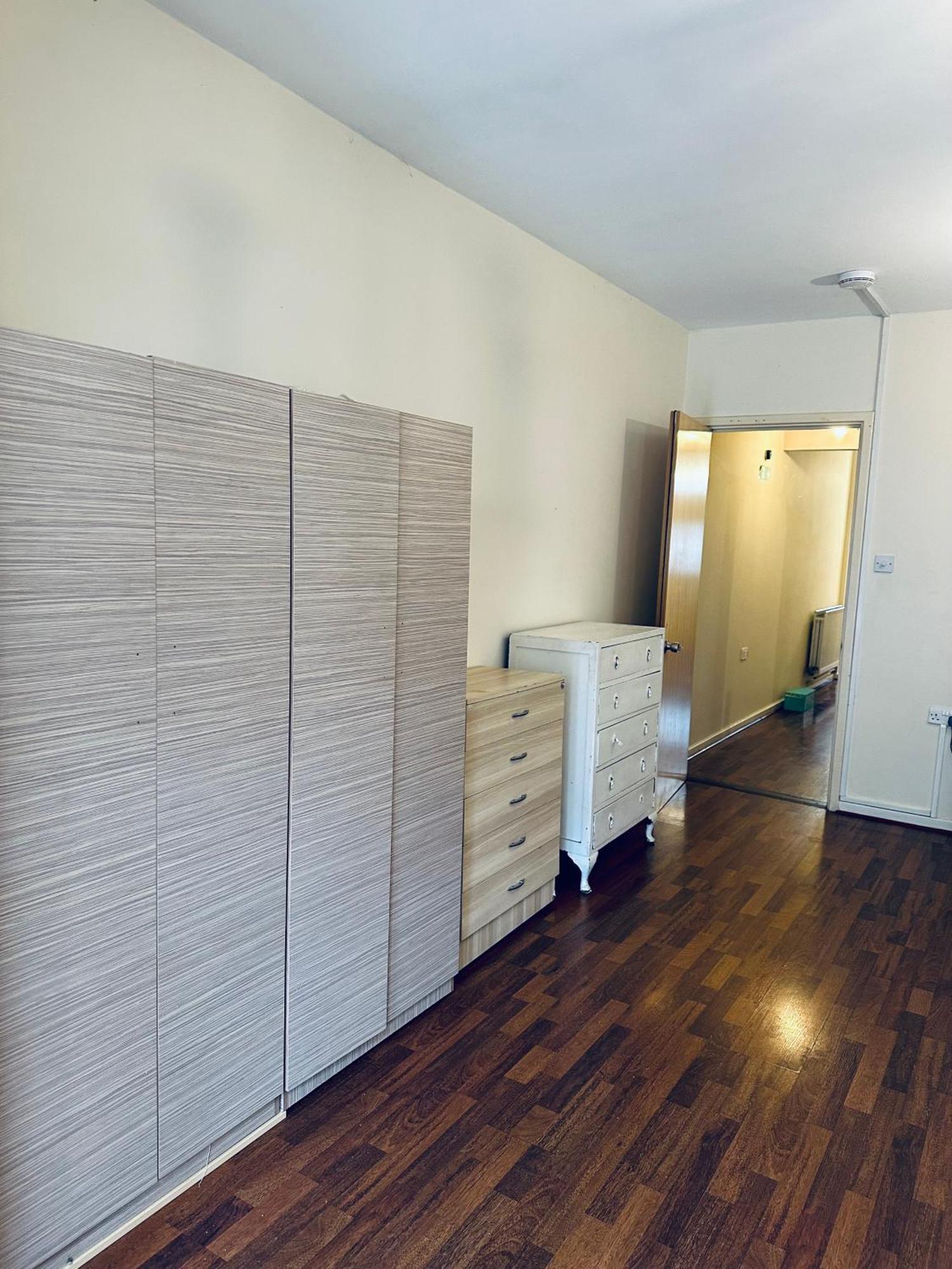 Luxury In Central London!6 Bedroom With 2 Bath & Separate Wc! * Londres